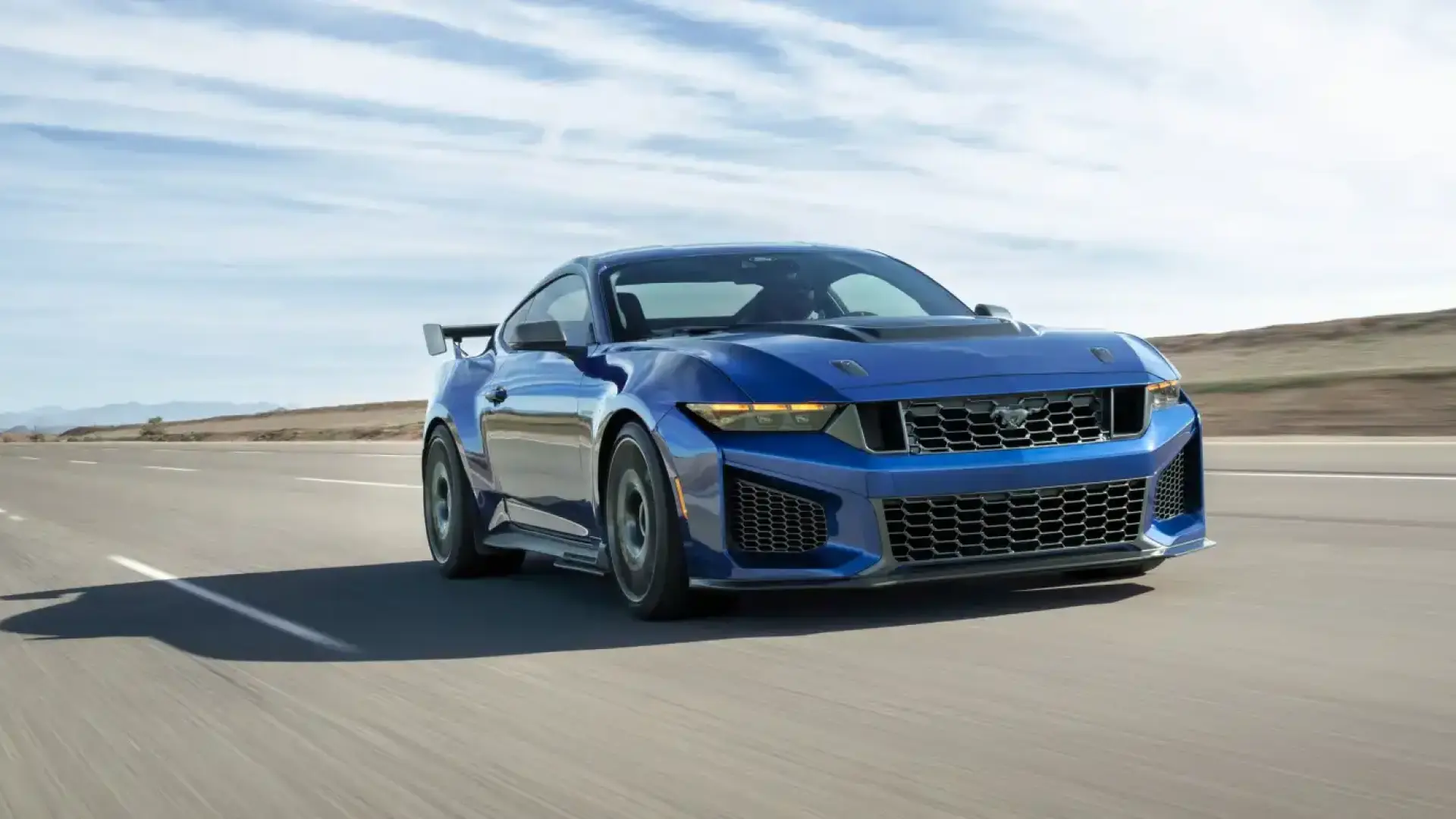 Mustang Dark Horse SC - новият стандарт в състезателното инженерство