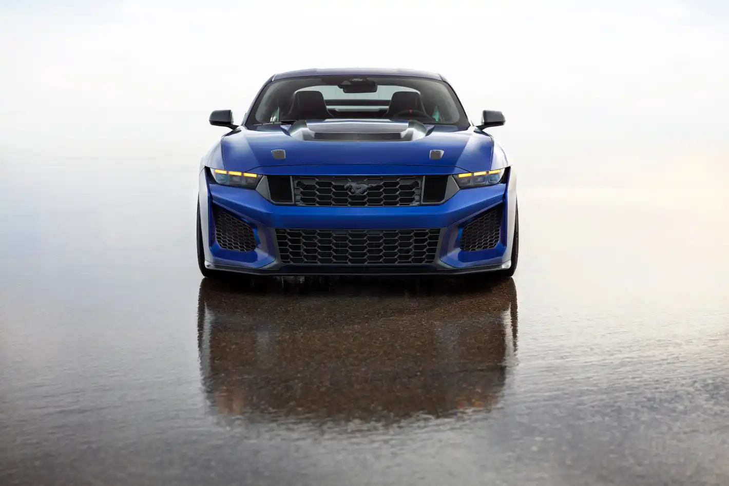 Mustang Dark Horse SC - новият стандарт в състезателното инженерство