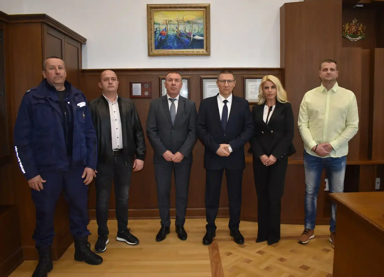 Сарафов награди трима служители на МВР за проявен висок професионализъм при разкриване на въоръжения грабеж край Ихтиман