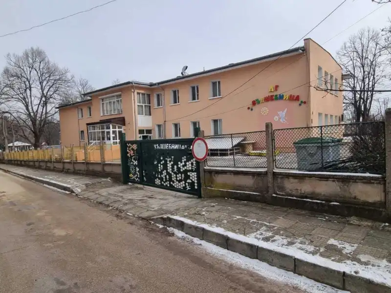 Огромен скандал в наша детска градина - "Г-жа 1" залепи устата на дете с тиксо