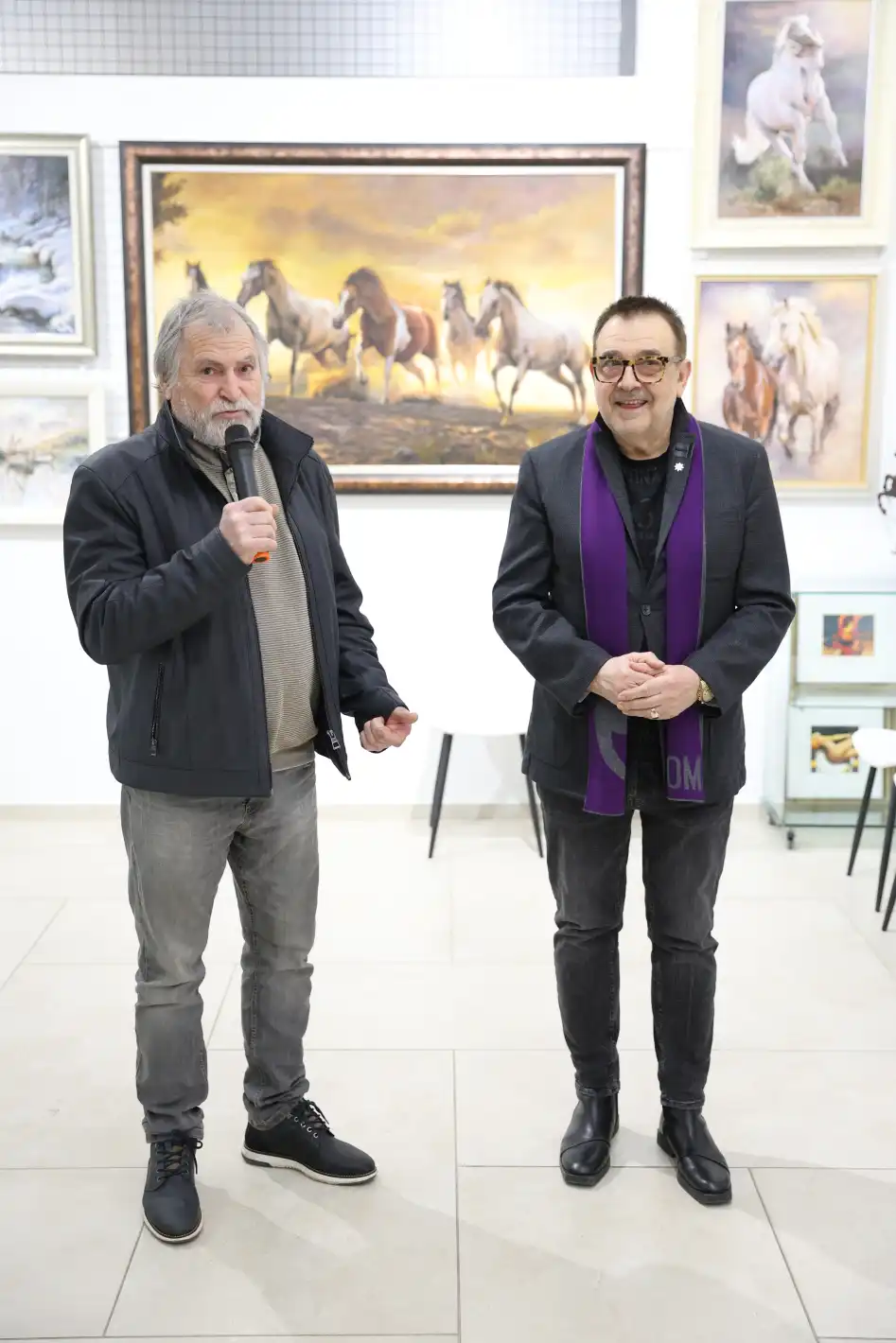Послания за споделеност в новата изложба на Юрий Ковачев Снимки