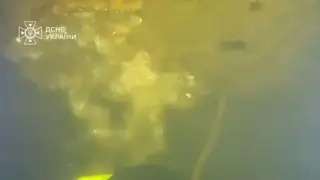 Шест денонощия в ледена вода при –15°C: водолази спасиха Киев от студа