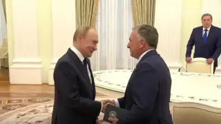 Приключиха среднощните преговори за Украйна между Путин и американските пратеници
