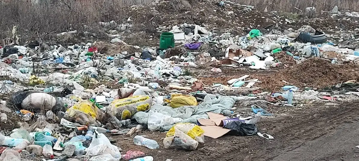 „Бялата порта на Рила" под боклук: Жена показа апокалиптични гледки