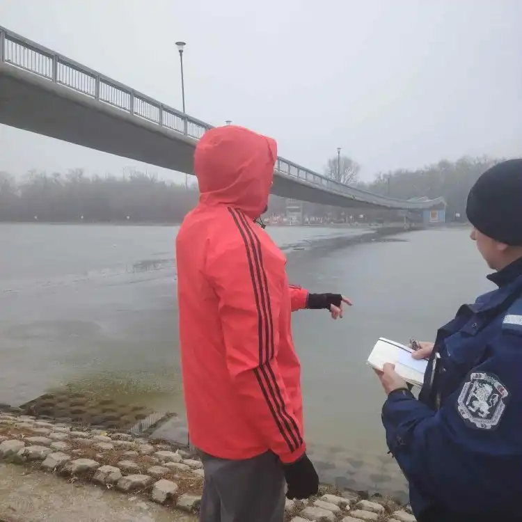 Цял Пловдив говори за тези мъже, предотвратили огромната трагедия на Гребна база