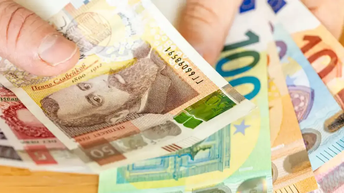 88% от левовете са изтеглени от обращение, остават 3,7 млрд. лв.
