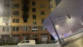 Нощен пожар в центъра на София: Евакуираха хора, има жертва и ранени - сред тях деца