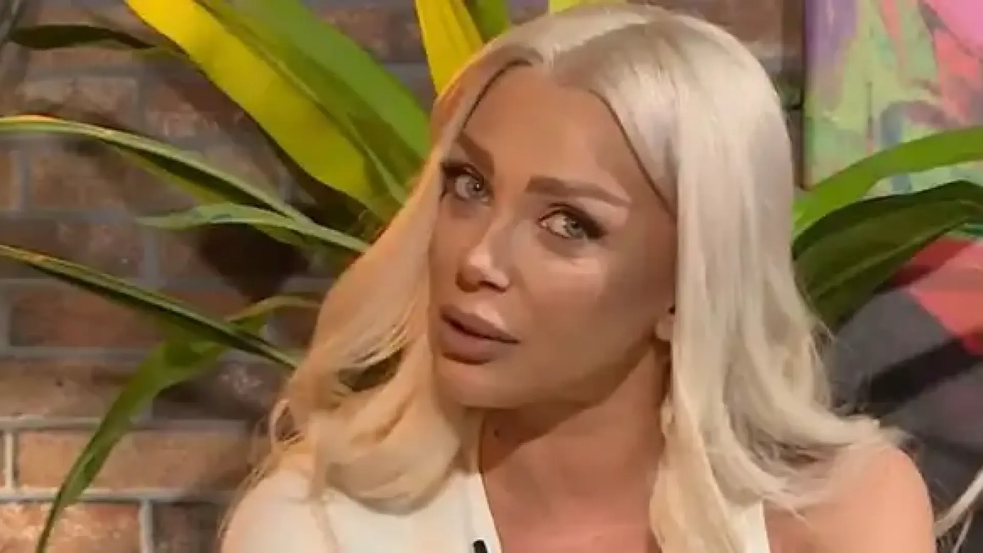 Задигнаха 70 000 евро и бижута от дома на Емануела, мистерия обви обира