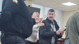Стоян, явил се пиян на кокал в съда, разбра наказанието си
