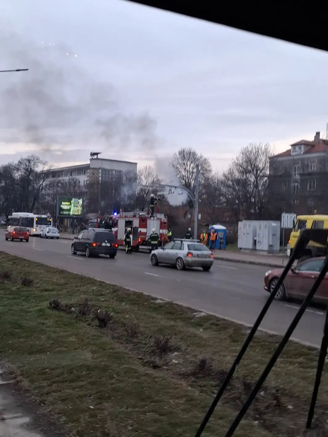 Авария: Изгоря зарядното за електробусите в София