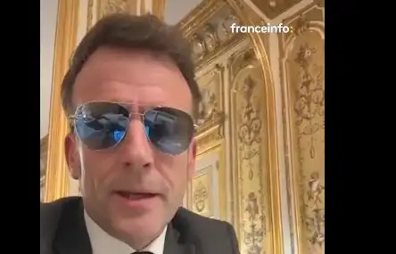 Макрон в X поиска ускорена забрана за социални мрежи и телефони за учениците под 15 г.