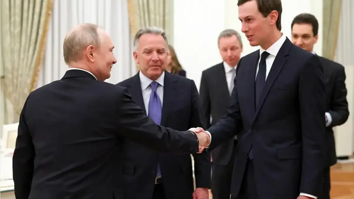 Кушнер се появи със специален пръстен при Путин Снимка