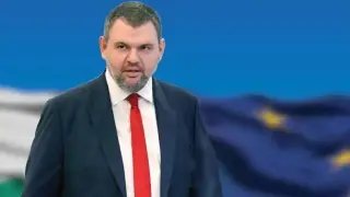 Пеевски изпрати писмено искане за информация относно ратификацията на членството на България в Съвета за мир до Росен Желязков