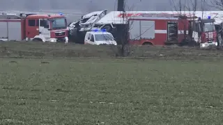 Адско меле на пътя с три камиона и лека кола! Загина шофьор Снимки