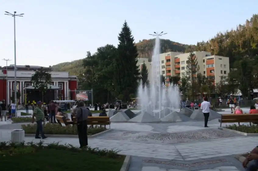 Градът с най-висока средна заплата в България преди 1989 г.