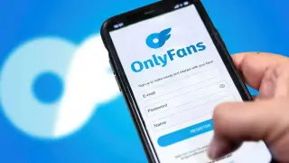 БГ инфлуенсърка в Италия укрила 500 бона доходи от OnlyFans