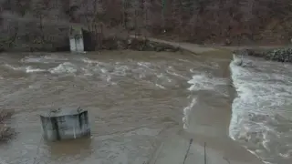 Кошмарът в Родопите продължава, Арда откъсна стотици хора от света Снимки