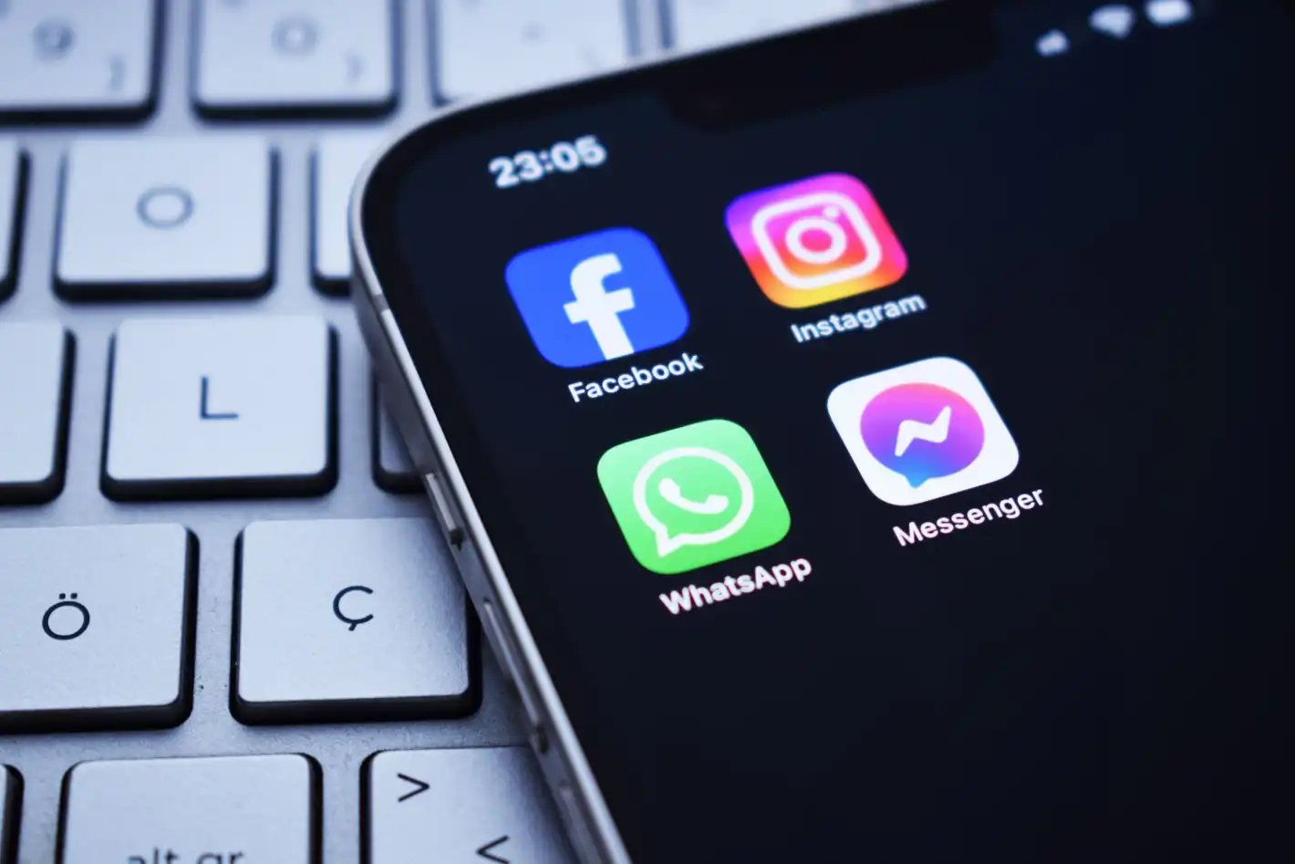 Готви се месечен абонамент за Facebook и Instagram - кой ще плаща