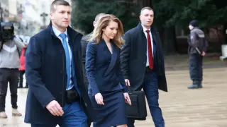 Ето какво показва дрескодът на Рая Назарян в президентството Снимки