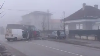 Училищен бус с деца катастрофира в Бяла Слатина Снимки