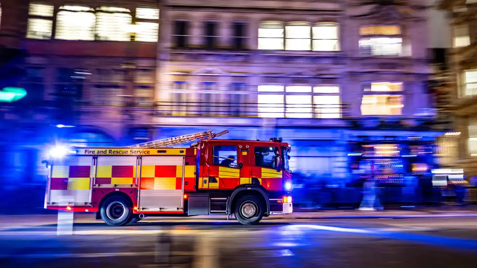 Огнен ад в Алпите: Пожар изпепели 5-звезден хотел в Куршевел