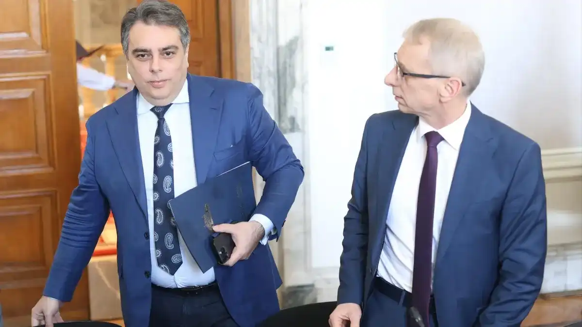 Георги Марков размаза ПП-ДБ пред БЛИЦ: От сутрин до вечер реват срещу Тръмп, ще ни докарат война