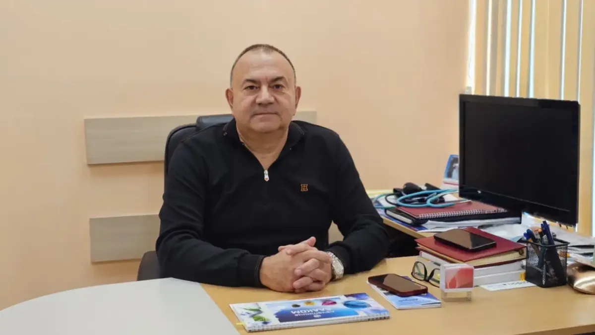Рицарят в бяла престилка от Спешното в Пловдив доц. Кирил Атлиев спасява животи и връща надежди