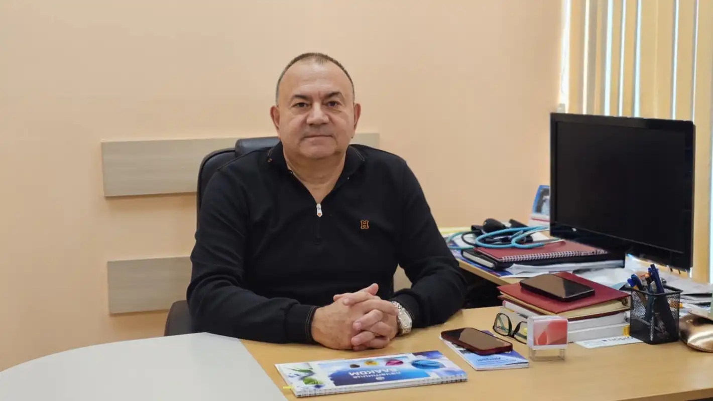 Рицарят в бяла престилка от Спешното в Пловдив доц. Кирил Атлиев спасява животи и връща надежди