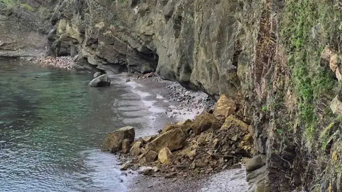 Морето може да погълне къщи в наш курортен град Снимки