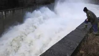 Страшно е! Язовири в Пиринско преливат