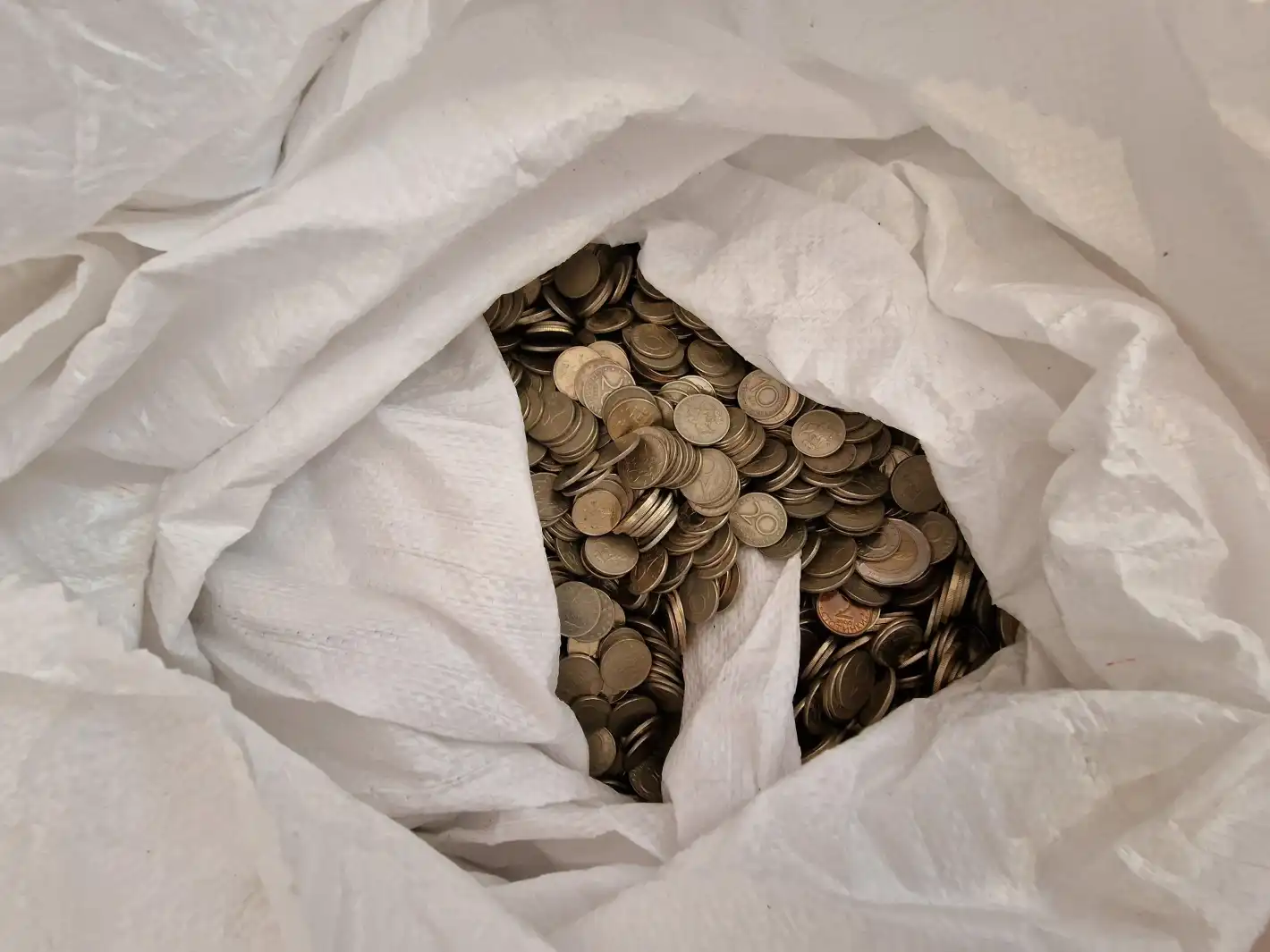 Шеф във верига магазини: Носиха ни торби с пари, блокира се всичко