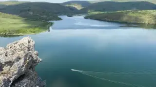 Наш язовир прелива, друг е на ръба