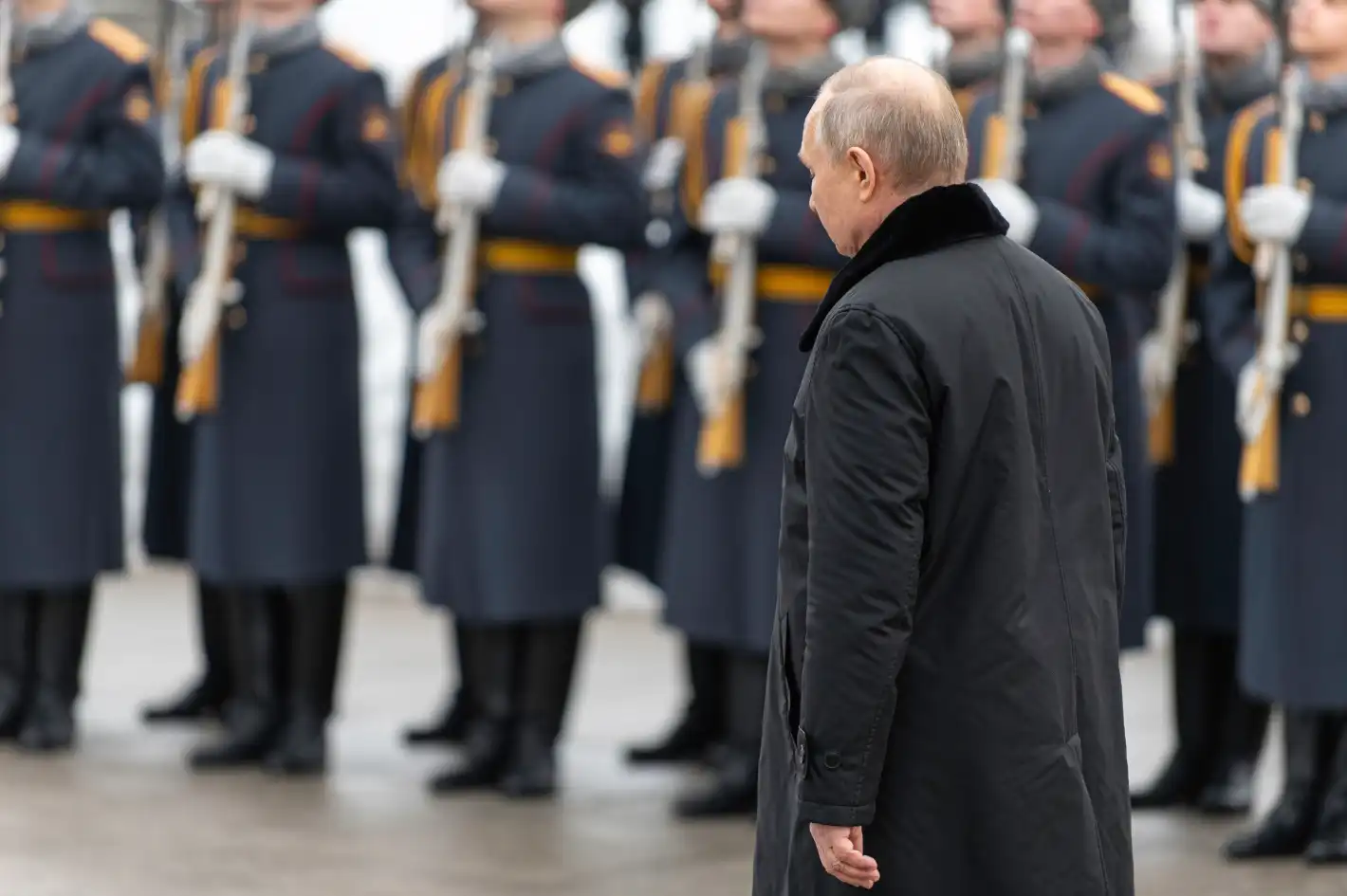 Обясниха защо дори краят на войната няма да спаси Путин от „взрив в бункера“: „Има начин да се измъкнат“