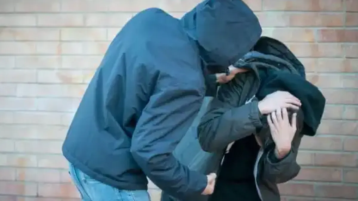 15-г. нашамари връстник в подлеза на НДК заради „поглед“