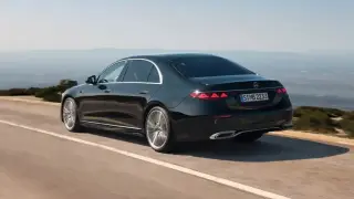 Високотехнологичен флагман: Представиха новия Mercedes S-Class 2026 Снимки
