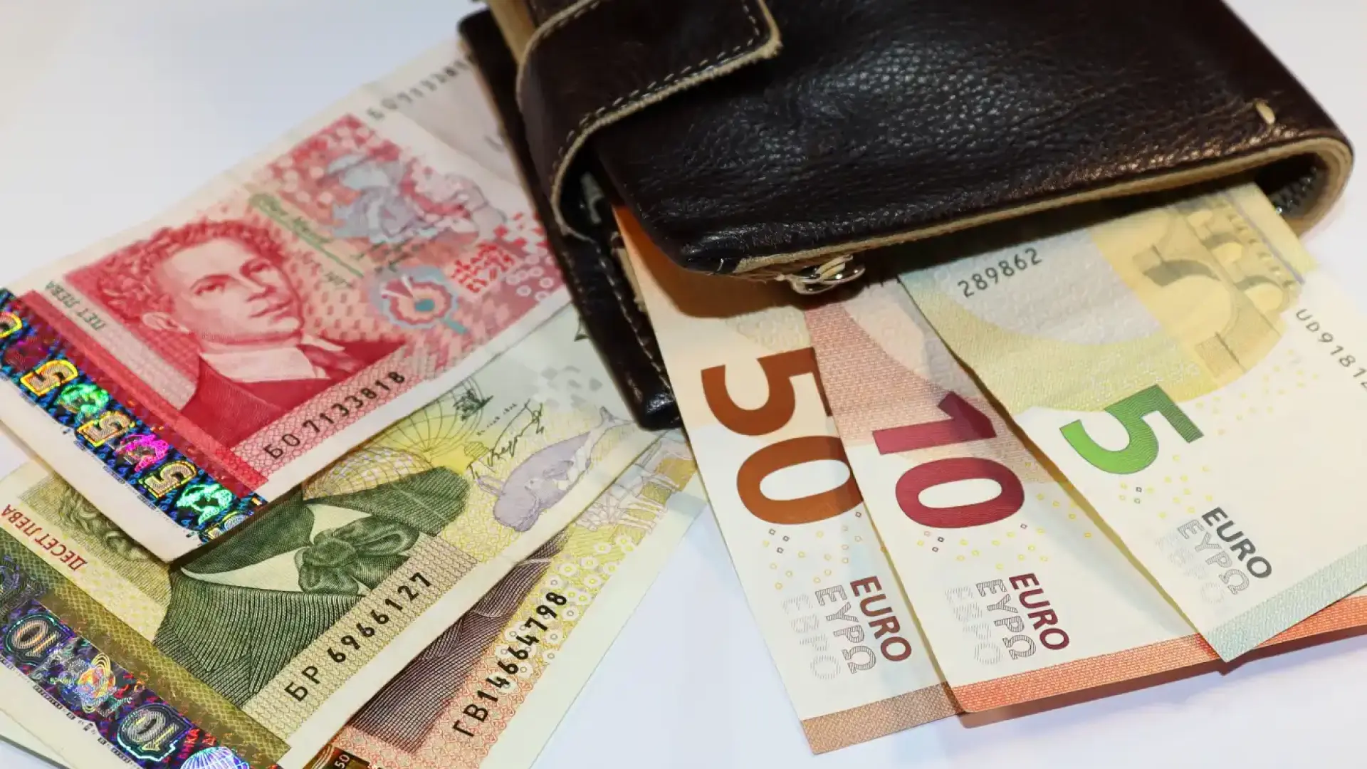 Официално сложихме край: Точно в полунощ всичко се промени