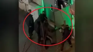 Вандалски ритник срещу бар във Варна взриви социалните мрежи