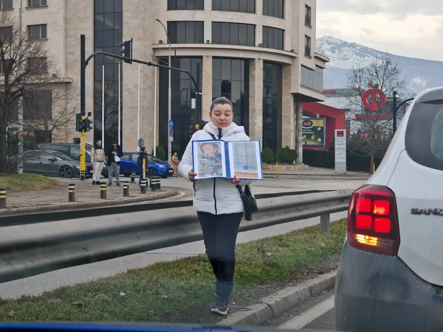 „Не давайте пари“: Сигнал за измамници, събиращи дарения за деца