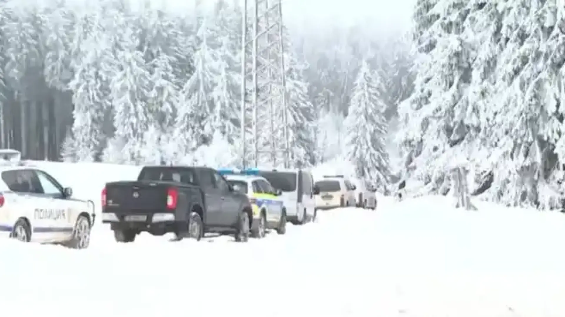Първи снимки от мистерията с три трупа на Петрохан