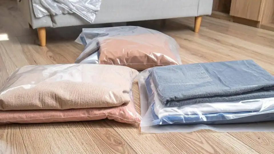 6 неща, които никога не бива да прибирате във вакуумни торби