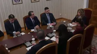 Йотова пред ПП-ДБ: Днес няма да говорим за имена Снимки