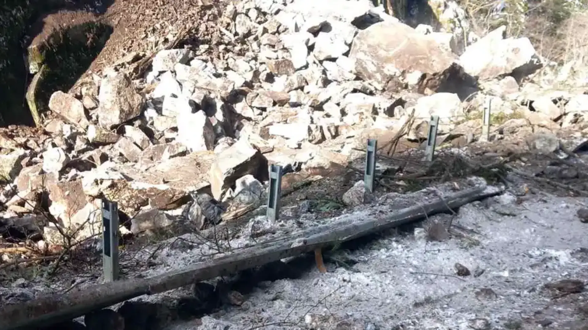 Бедствие отряза два града един от друг в България