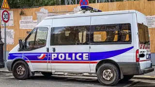 Зверство: 14-годишен намушка учителката си в час