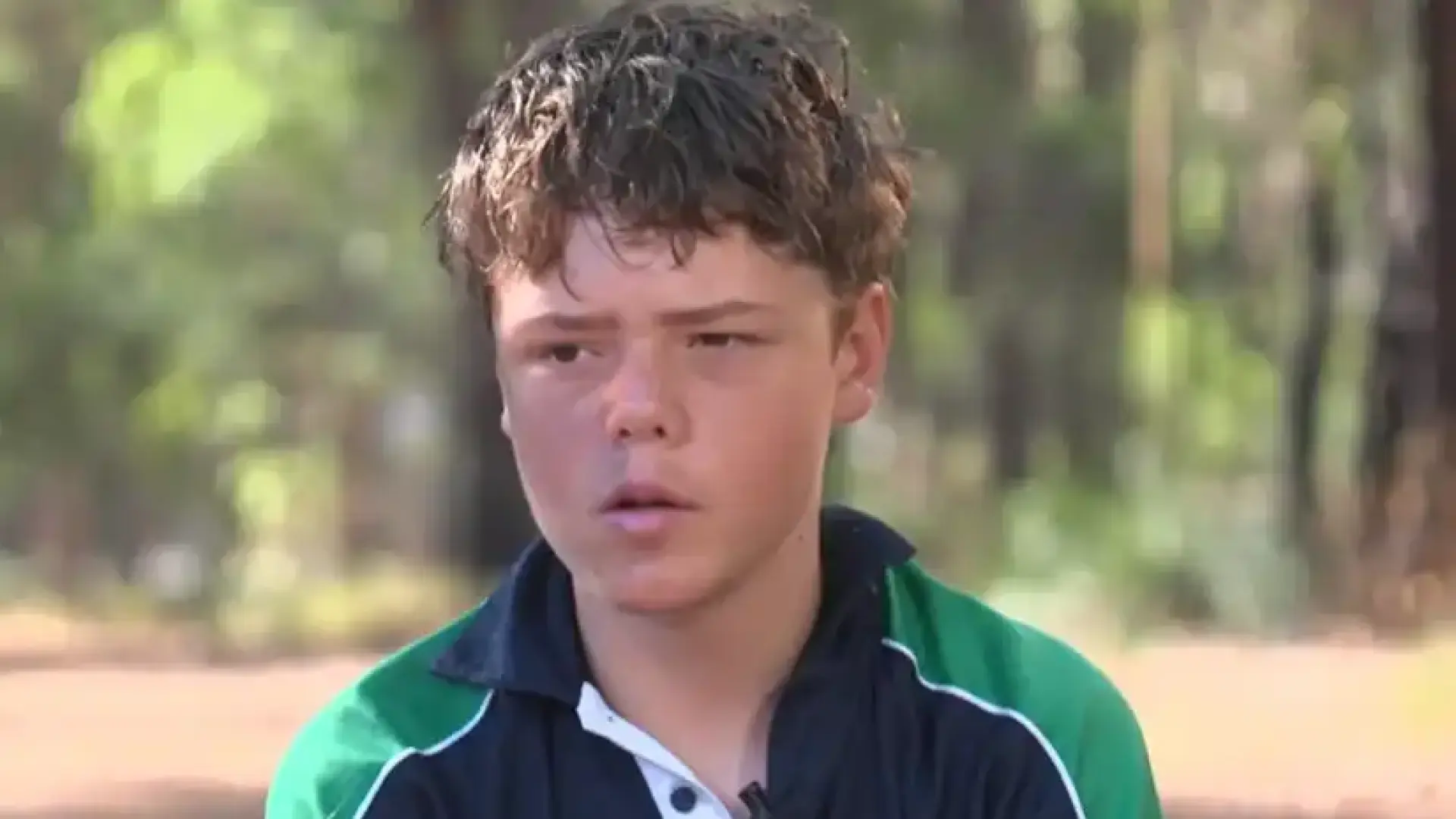 Истински герой: Ето го 13-г. момче, което спаси семейството си, като плува часове през опасни вълни