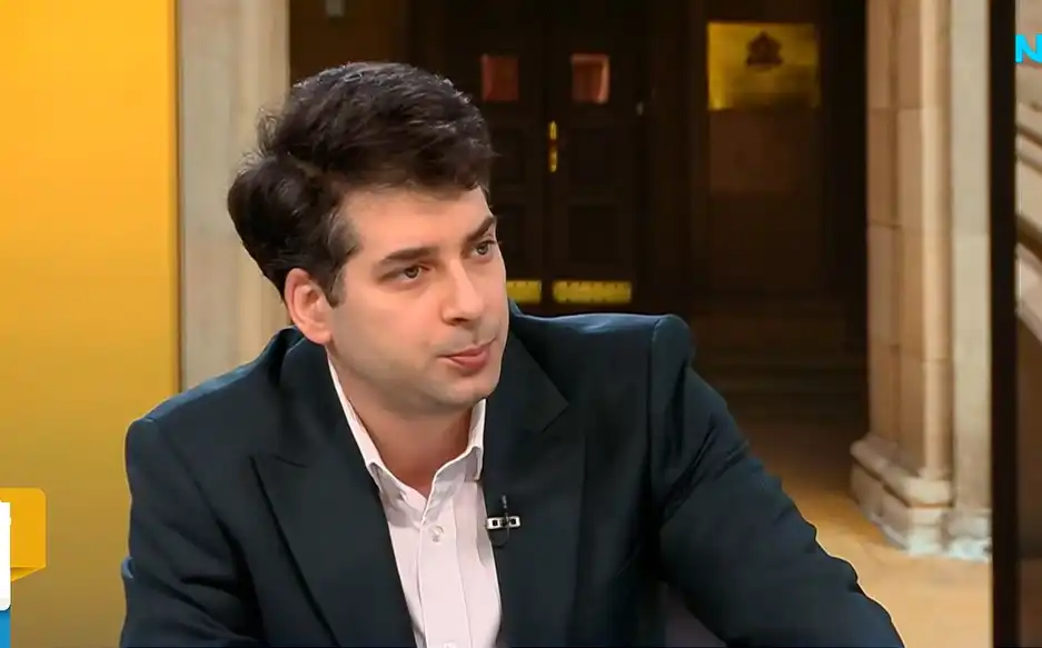 Ситуацията е критична: Пеканов предупреди за сериозна драма с 2,5 млрд. по ПВУ