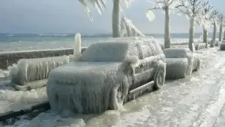 Как да размразим колата в големия студ: Пет изпитани народни метода