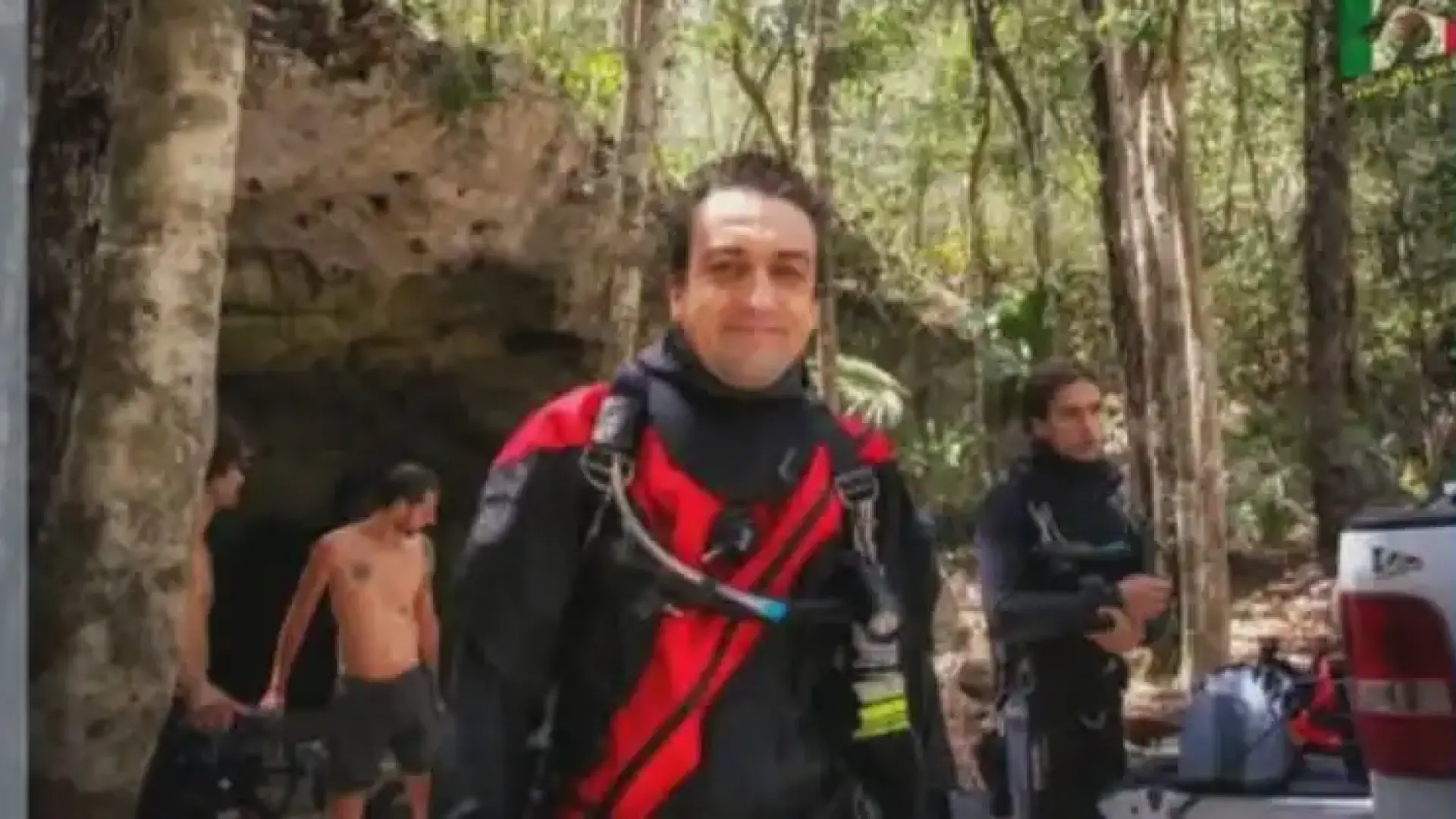 Мореплавател, продуцент, пещерняк: Нови разкрития за собственика на "хижата на ужасите" на Петрохан Снимки