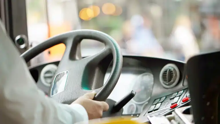 Столичният автотранспорт отвърна на обвиненията за скъпи автобуси