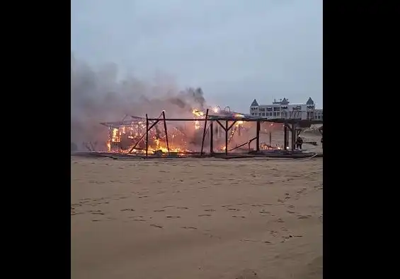 Мистерия с изгорелия култов бар в Слънчев бряг, нищо не остана от него БЛИЦ Live