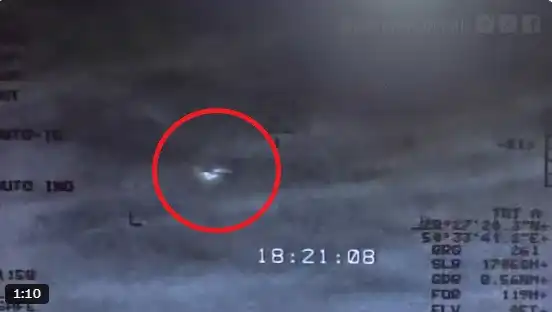 Нашествие на НЛО! Военни заснеха три летящи кораба